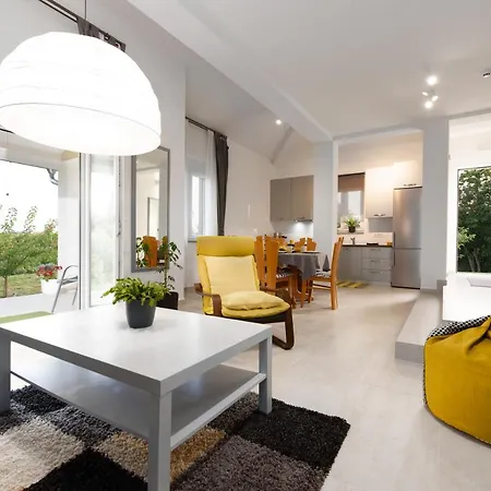 Villa Kuca Za Odmor Diraki