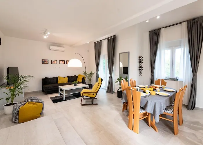 Villa Kuca Za Odmor Diraki *